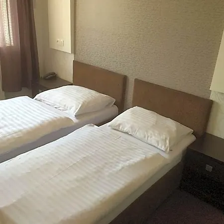 Promohotel Slavie Vandrerhjem Cheb