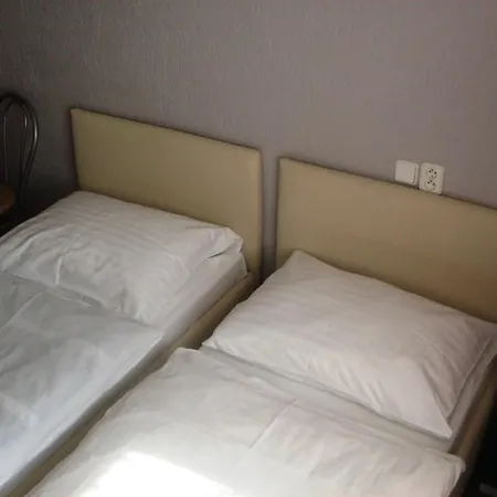 Promohotel Slavie Vandrerhjem Cheb